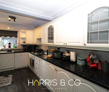 3 bedroom terraced house to rent - Photo 2