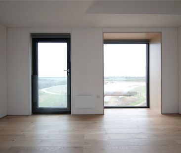 Well presented 3 bedroom semi-detached house situated within the gr... - Photo 5