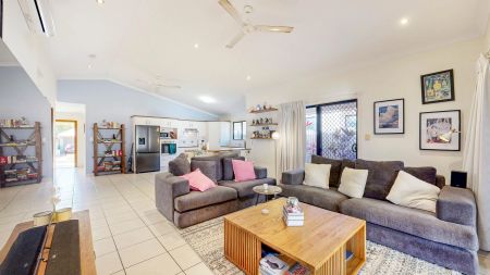 Spacious 3-Bedroom Home in Douglas - Photo 2