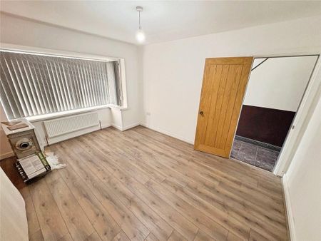 3 bedroom semi-detached house to rent - Photo 5