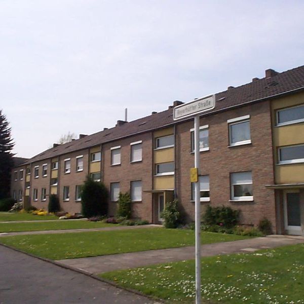 Charmante 3-Zimmer-Etagenwohnung in Mönchengladbach  68 m², Erstbezug nach Renovierung - Photo 1