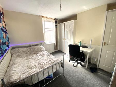 4 bedroom house to rent - Photo 5