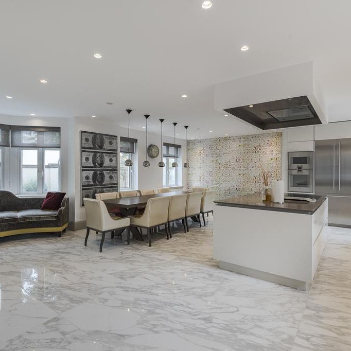 5 bedroom house to rent - Photo 1