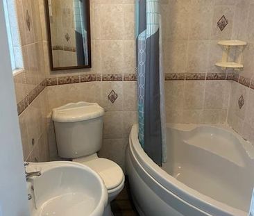 2 bedroom semi-detached house to rent - Photo 4