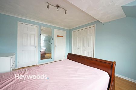 4 bedroom detached house to rent - Photo 5