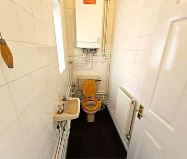 London Road, Leigh On Sea, Leigh On Sea, Essex, SS9 - Photo 6