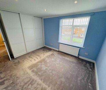 3 bedroom detached house to rent - Photo 2