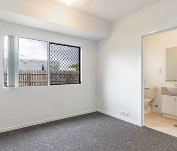 10 Sandon Place, Kelso QLD 4815 - House For Rent | Domain - Photo 2