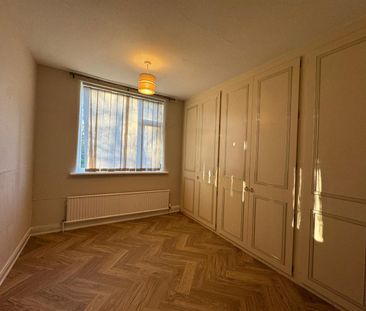 Bird Hall Lane, Stockport SK3, London - Photo 5