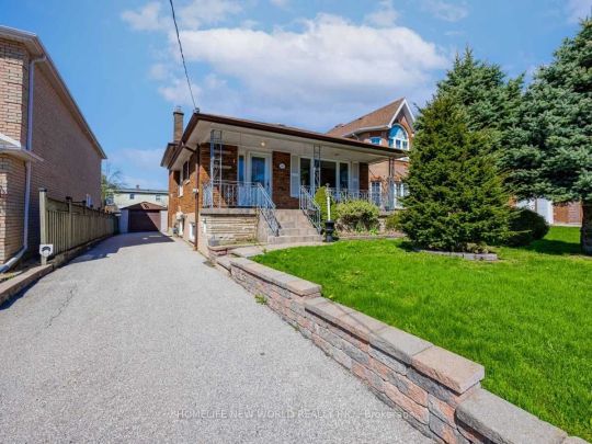 Detached Home For Lease | E8464870 - Photo 1