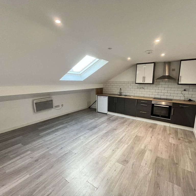 1 bedroom flat to rent - Photo 1