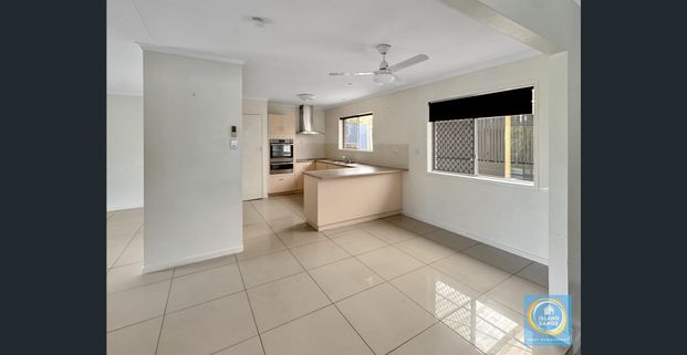 LOW SET HOME OPPOSITE PARK - Photo 1