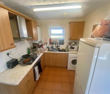 2 bedroom semi-detached house to rent - Photo 2