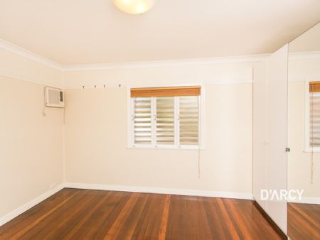 46 HARWOOD ST - Photo 4