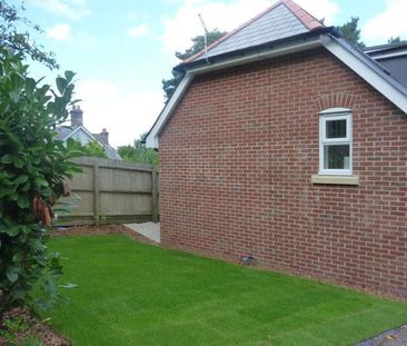 1 bedroom detached house to rent - Photo 5