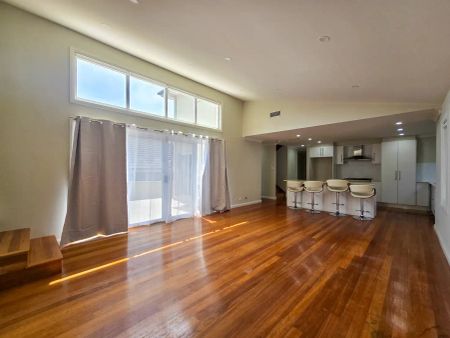 “Stylish & Spacious Family Home in a Prime Campbelltown Location!” - Photo 2