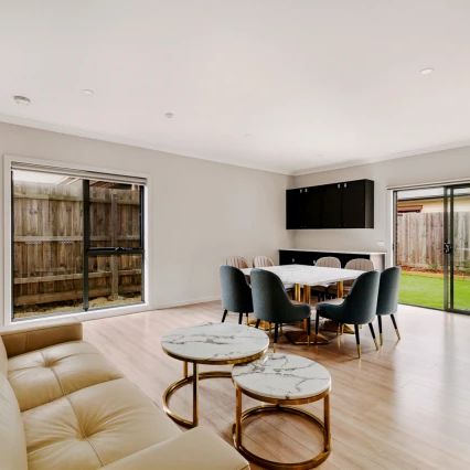 Room 2 (10 Carlson) - Photo 1