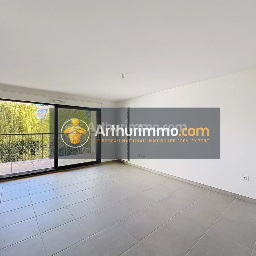 Location Appartement 3 pièces 66m² CHAMALIERES 63400 - Photo 1