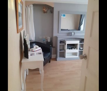 Room in a Shared House, Kenneth Road, BS4 - Photo 2