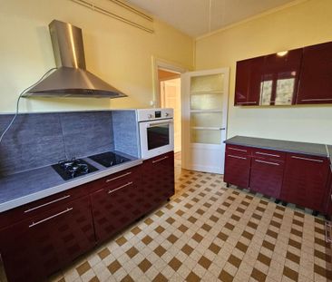 Location Appartement 4 pièces 82m² LE CREUSOT 71200 - Photo 5