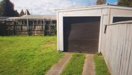 tokoroa 3 bedroom home - Photo 2