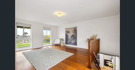 Family home in close proximity to Clifton Springs Golf Club - Photo 2