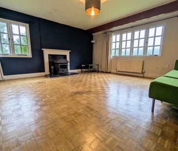 2 bedroom semi-detached house to rent - Photo 4