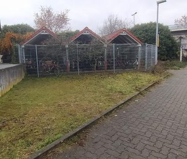 Ruhiges, möbliertes 1-Zi.-DG-Apartment in Karlsruhe-Neureut - Photo 4