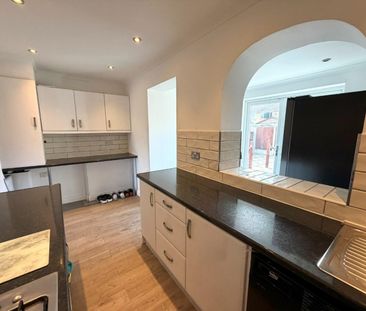 3 bedroom House To Let - Photo 4