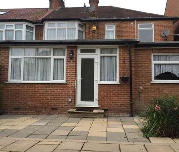 Gyles Park, Stanmore, HA7 - Photo 1