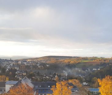 Teilmöblierte 3-Raum-Wohnung im Barbara-Uthmann-Ring in Annaberg! - Foto 1