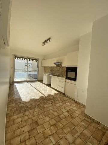 T5 - Photo 2