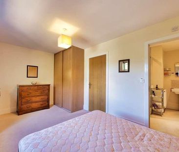 Bingham Close, Cirencester, GL7 - Photo 6