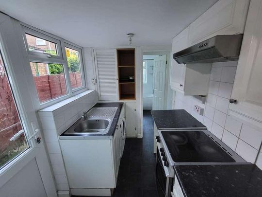 Ashton Road, Luton, LU1 - Photo 1