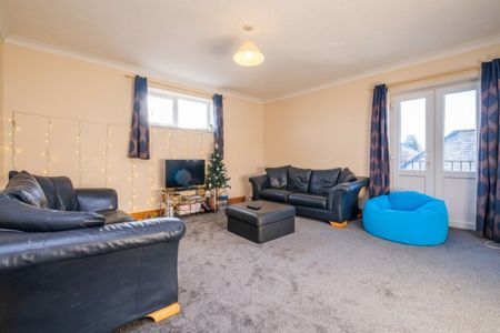 5 bed Winton student flat! - Photo 2