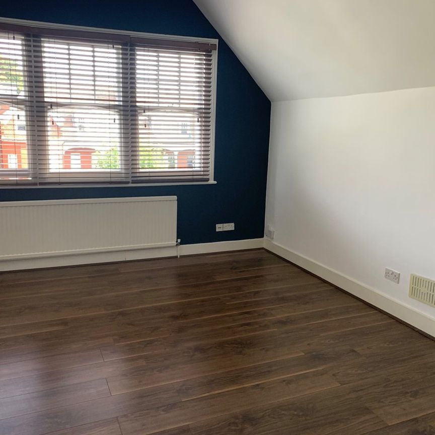 2 Bed Flat, Queens Avenue, N10 - Photo 1