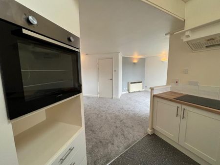 1 bedroom flat to rent - Photo 5