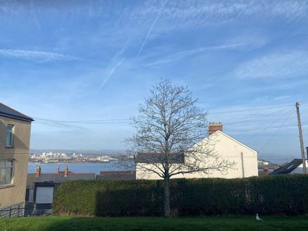4 bedroom end of terrace house to rent - Photo 3