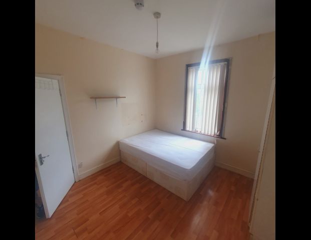 Room in a Shared House, Arlington Gardens, IG1 - Photo 1