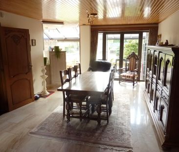 Ruime gezinswoning nabij het centrum - Photo 1