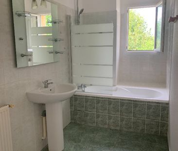 Location Appartement 3 pièces 82m² - Photo 4