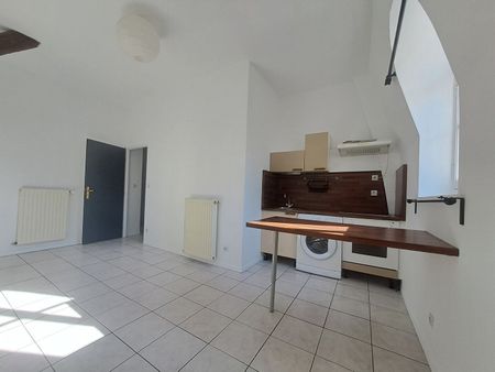 Location Appartement 3 pièces 43m² - Photo 5