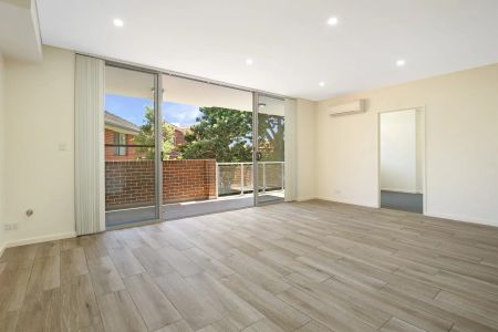 Boutique Complex | Two Bedroom Apartment in Prime Location - Photo 5