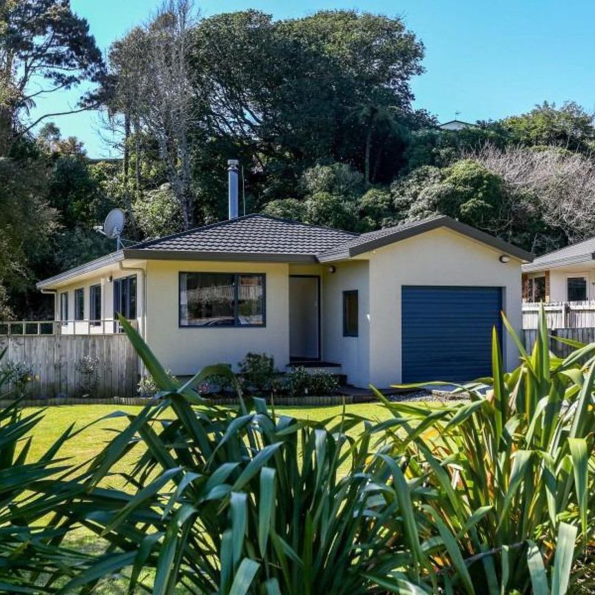 Lovely 3 Bedroom Home in Hurdon - Photo 1