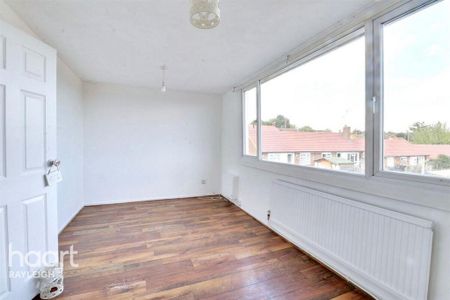 3 bedroom end of terrace house to rent - Photo 4