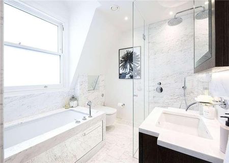 Prince Of Wales Terrace, Kensington, London, W8 - Photo 2