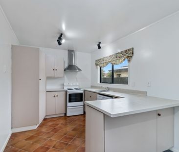 Double glazed & Comfortable - Photo 4