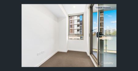 Quiet One Bedroom Apartment Plus Study In Prime Location - Photo 3