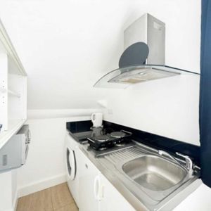 Studio to rent - Photo 2