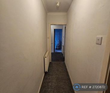 3 bedroom end of terrace house to rent - Photo 5